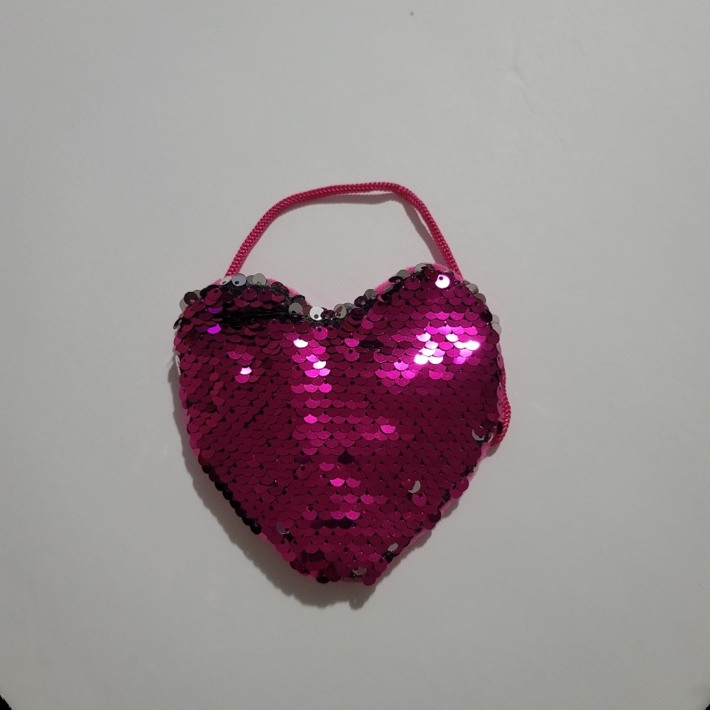 Sequin flip purse heart shape